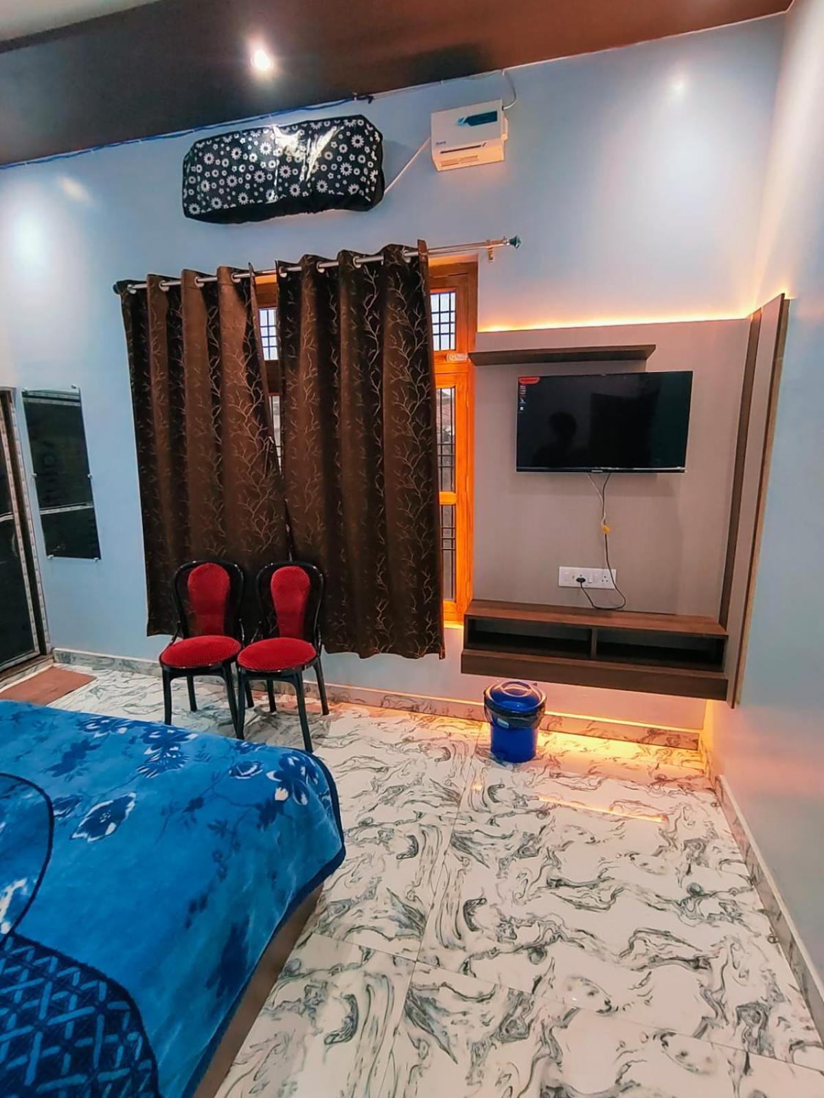 Kaka Guest House Ayodhya Exteriör bild